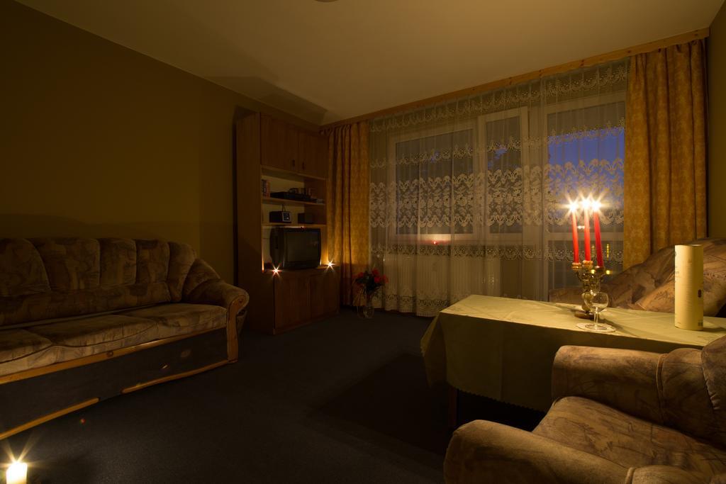 Apartament Zakopane Utrzymany W Stylu Goralskiej Chaty Zimmer foto